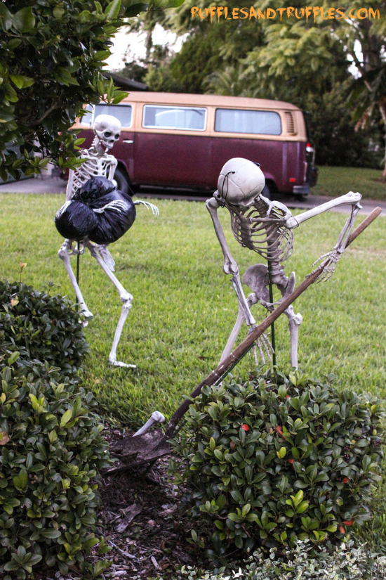 DIY Skeleton Lawn Decor