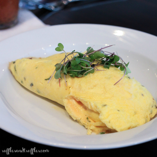 Piquant goat cheese omelet