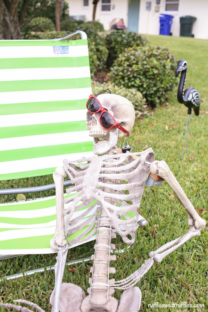 Halloween aftermath DIY skeleton lawn decorations