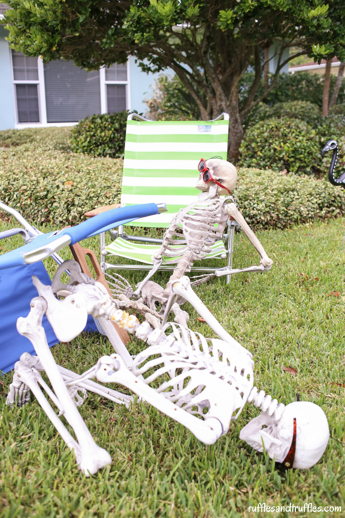 Halloween aftermath DIY skeleton lawn decorations
