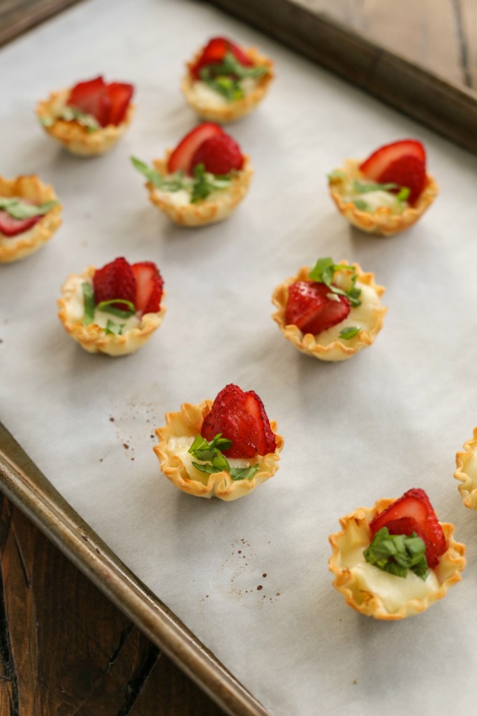 Crispy Strawberry and Brie Bites Helpful Homemade